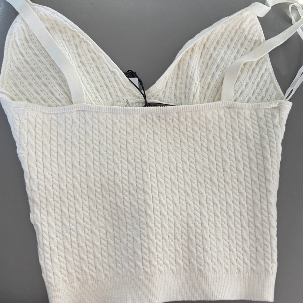 Alice and Olivia $195 Kenna Cable Knit Tank cropped NWT - Picture 7 of 12